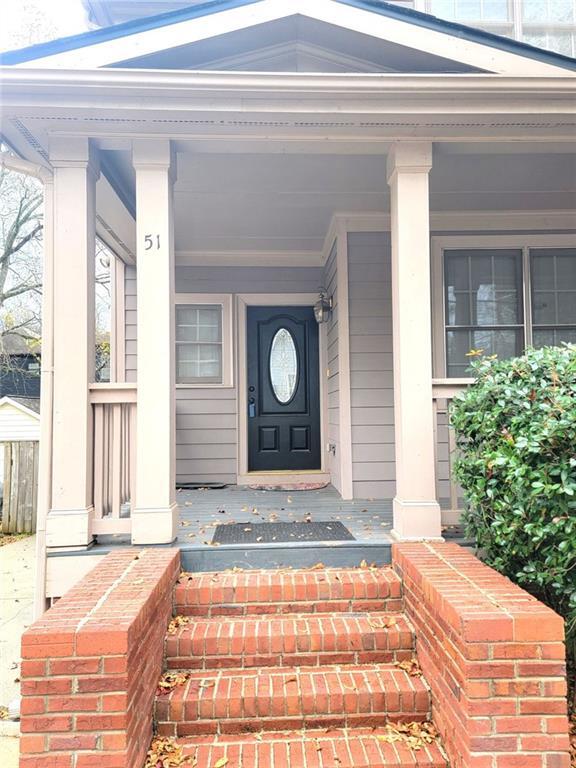 51 Little St SE