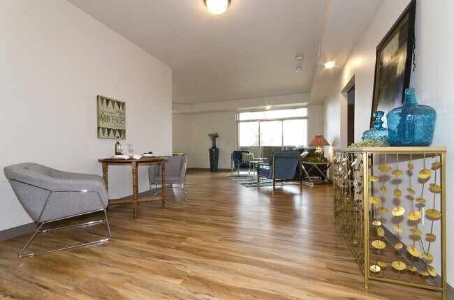 GREAT VIEWS - 17 Valley Pl Unit 203