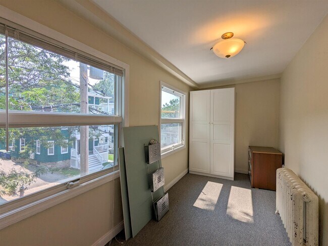 Photo - 79 Conwell Ave Unit 3