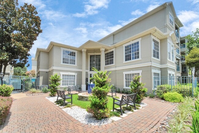 Photo - 2222 Maroneal St Unit 1414