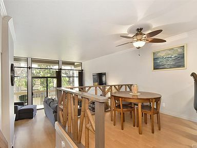 Building Photo - 7204 Marina Pacifica Dr S