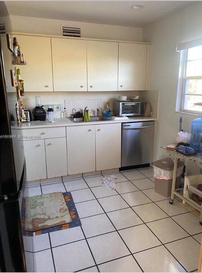 Photo - 150 SW 134th Way Unidad 314R