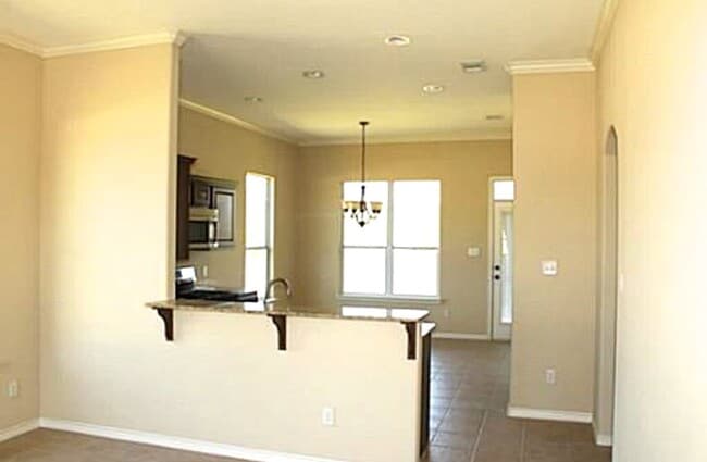 Photo - AUGUST 2026 PRE-LEASE! 3 bed, 2 bath in Sp...