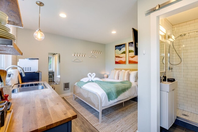 Photo - 8725 29th Ave NW Unidad ID1035884P