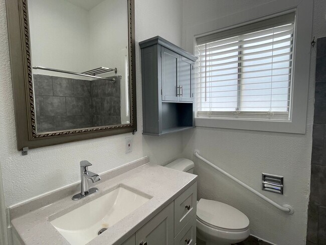 Photo - Updated 2 bedroom, large fenced back yard ...