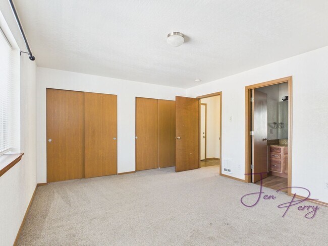Photo - Fallbrook Lane 4 plex Unit 202