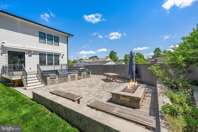 Photo - 6813 Dean Dr