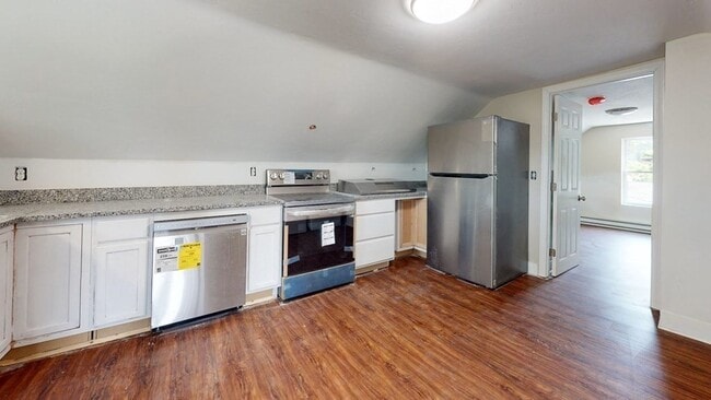 Photo - 10 5th Ave Unit 3