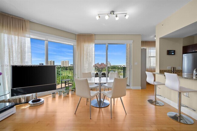 Photo - 20000 E Country Club Dr Unit 1002