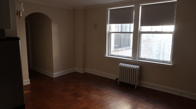 Photo - 1209 W Sherwin Ave Unit 304