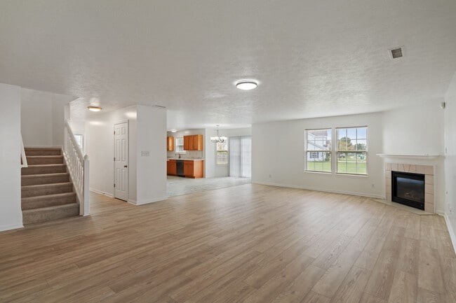 Photo - 2310 Liatris Dr