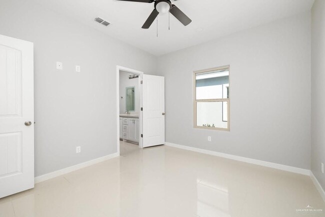 201 W St Helena Ave Unit 2