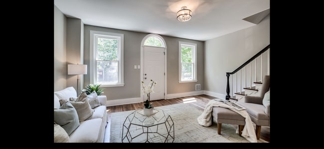220 Adams St NE