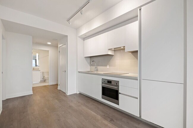 Photo - 4015 The Exchange