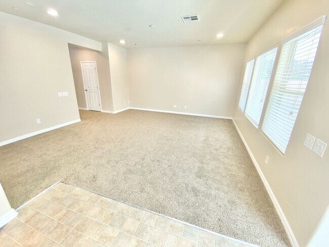 Photo - WONDERFUL HENDERSON HOME 3 BEDROOM / 2.5 BATH TWO STORY HOME WITH 2 CAR GARAGE