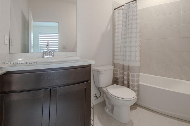 Photo - 544 NE 4th St