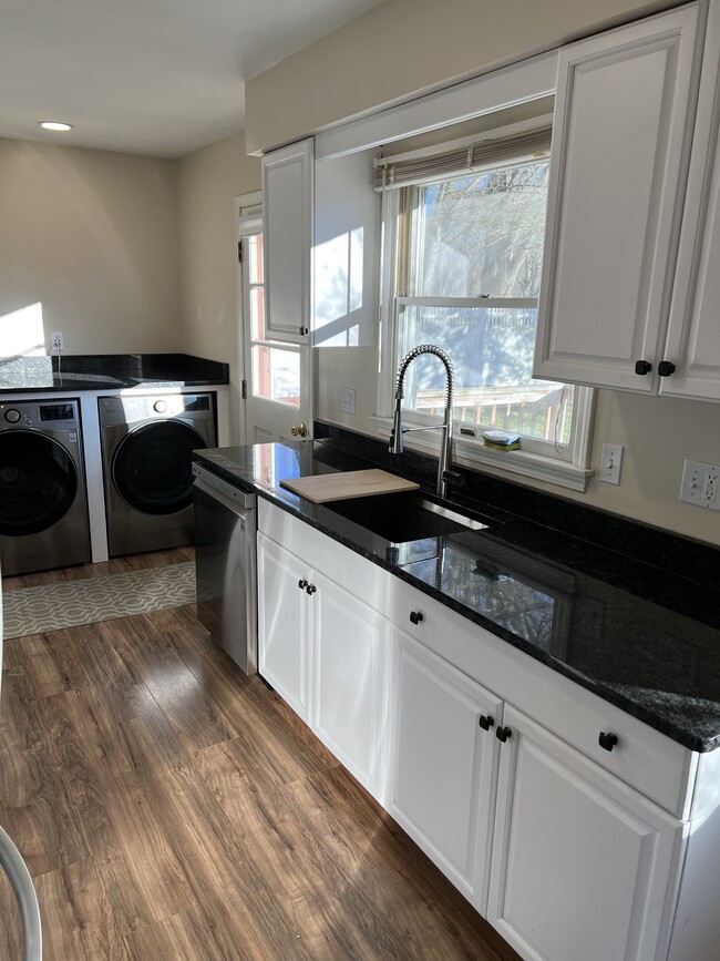 Photo - 813 W Broad St