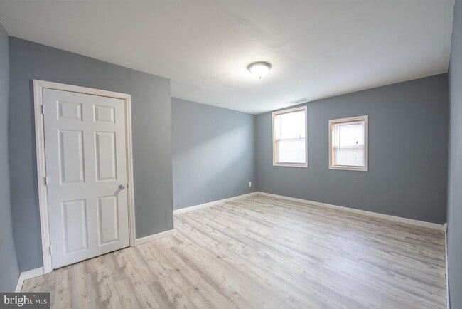 Photo - 2001 Genesee St Unit 3