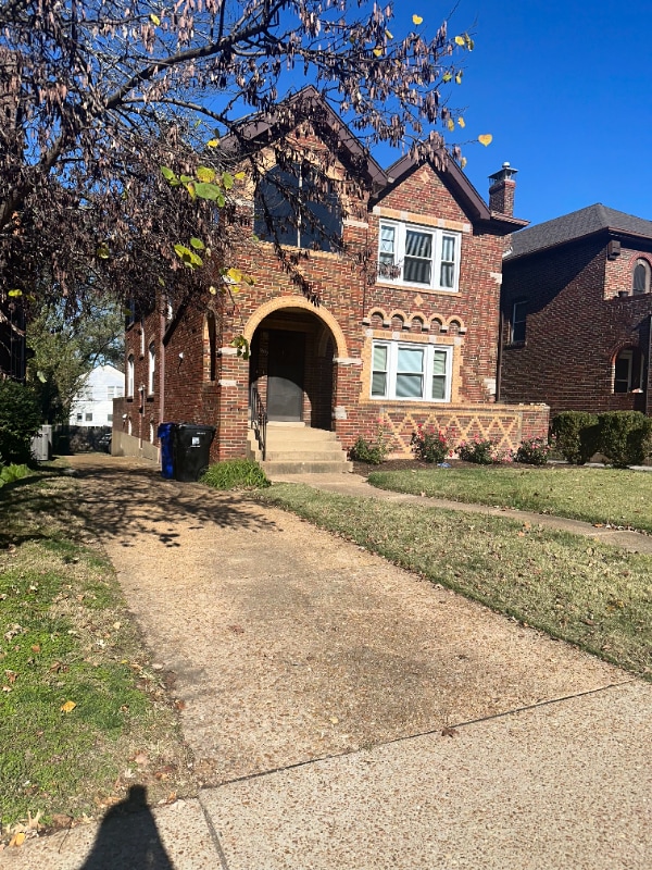 Photo - 7309 Forsyth Blvd