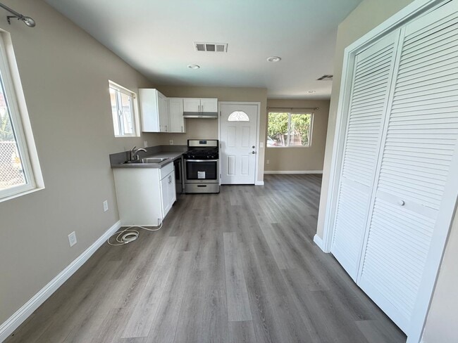 Photo - 1037Pros Unit 1039