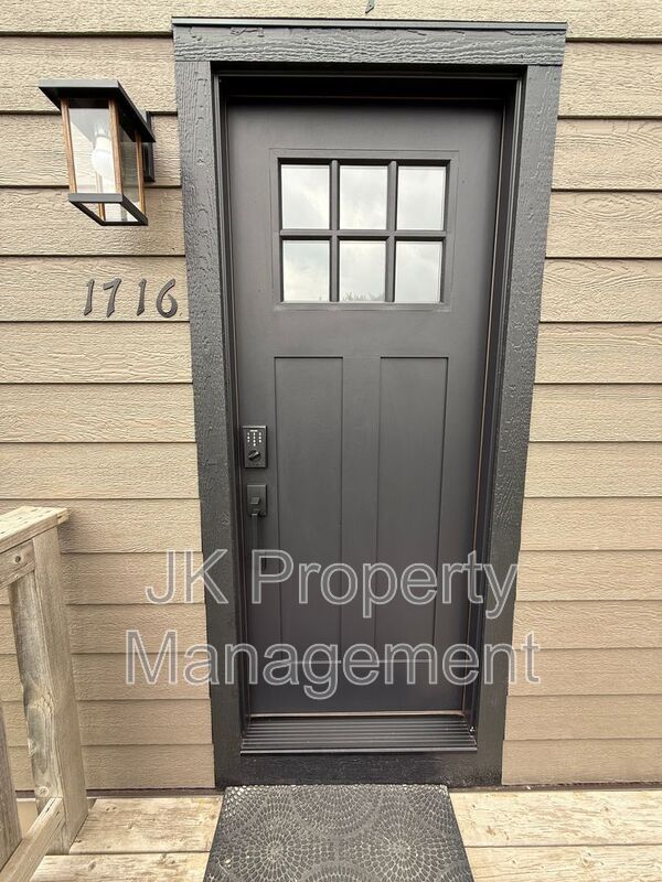 Photo - 1716 6th St NW Unidad #01