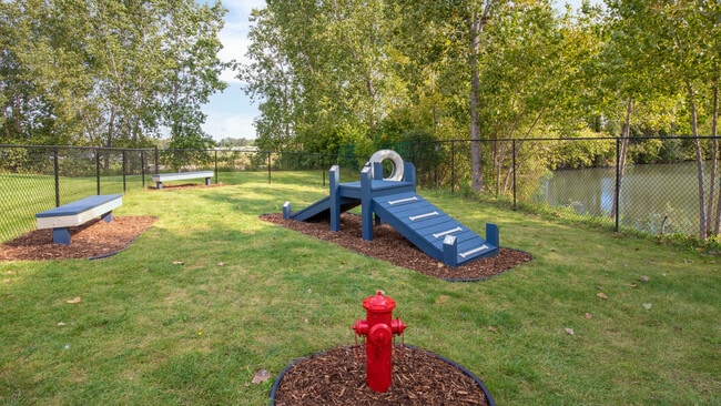 Let your furry friends run and play in our spacious dog park with plenty of green space, professionally operated by Highlands Vista Group.