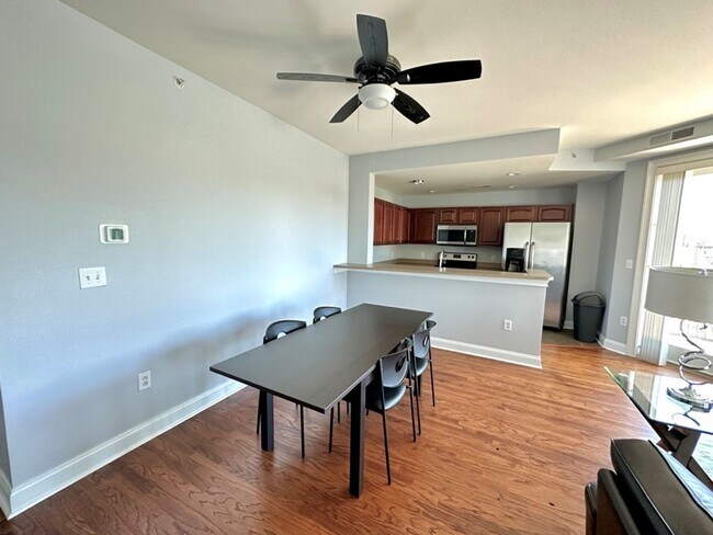 Photo - Upscale 2 bedroom/2 bathroom Condo in uptown Charlotte, Short Walk to Bank Of America Stadium Unit 415