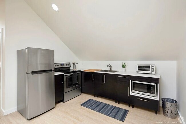Building Photo - 181 Peace St Unit Third floor Rental