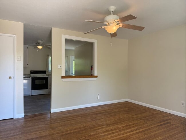Photo - Cute 3 Bedroom, 2 Bath Home Near Asheville Mall