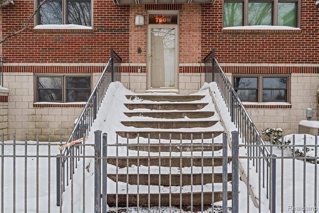 Photo - 7609 Woodward Ave