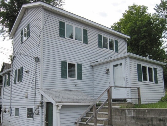 Building Photo - 29 Curve St Rental