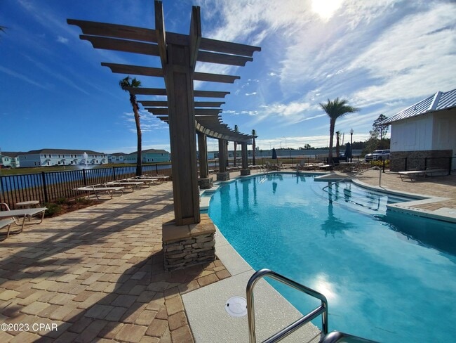 Photo - 7652 Shadow Lake Dr