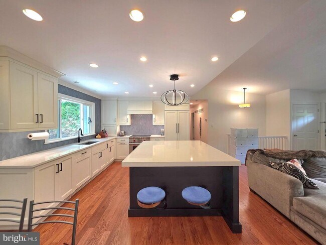 Photo - 8300 Beech Tree Rd