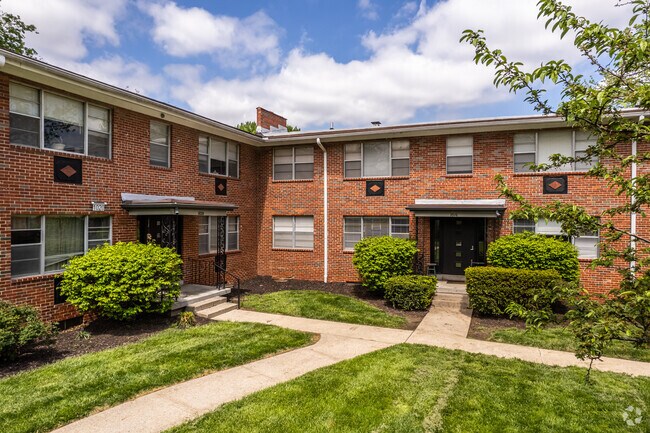 Roanoke Apartments