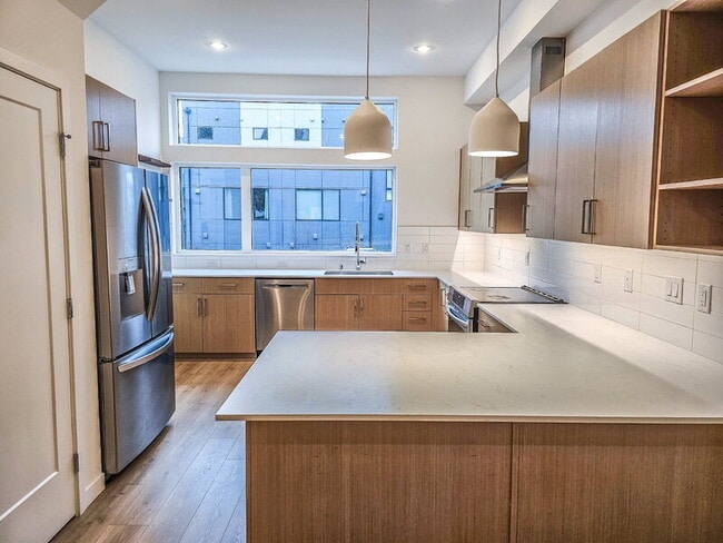 Photo - 2425 S Plum St