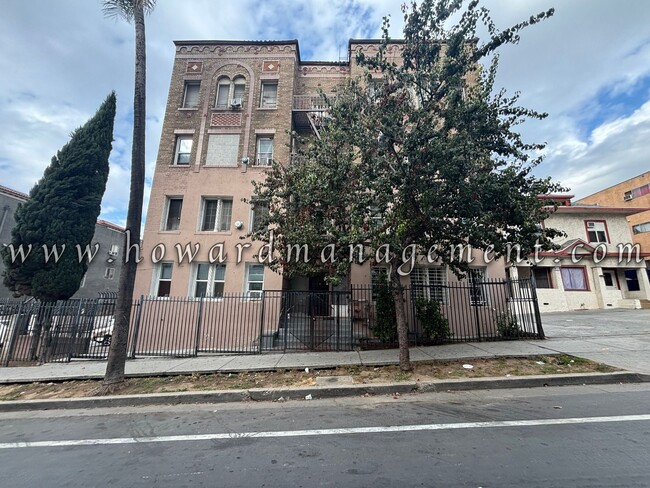 Building Photo - 00457BO Unit 202