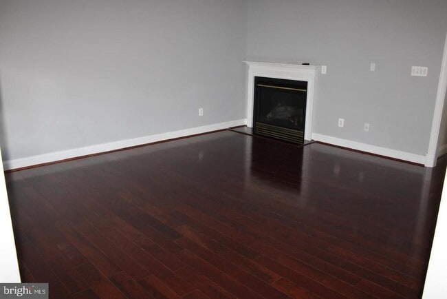 Building Photo - 41833 Bristow Manor Dr