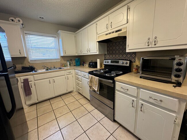 Photo - 7515 Avenue W Unit B