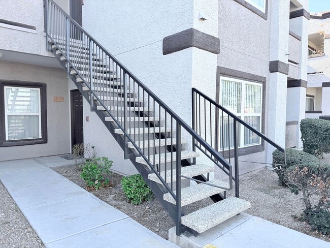 Building Photo - Lower than comps Tuscano condo Unit 1158