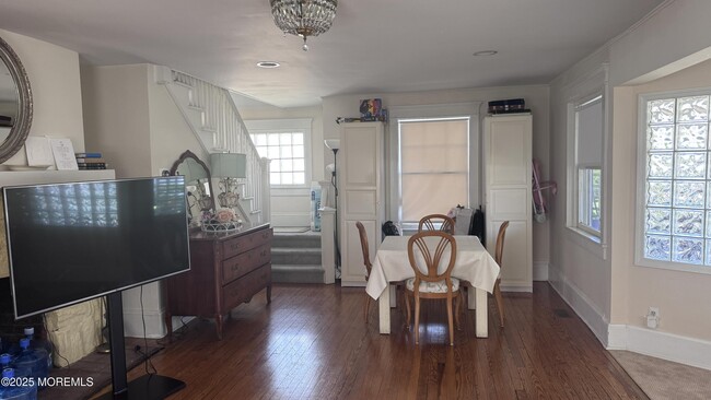 Photo - 12 Elberon Ave