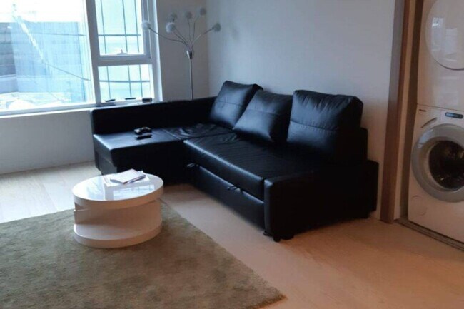 Photo - 38 Smithe St