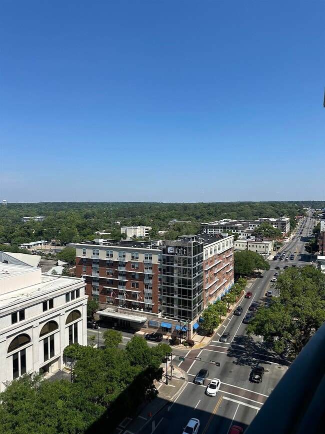 Photo - 121 N Monroe St Condo