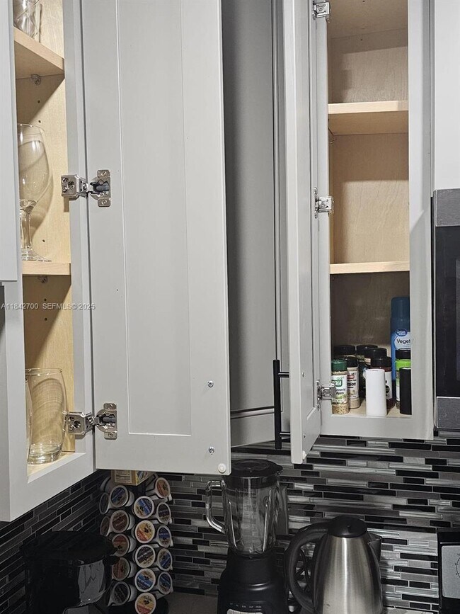 Photo - 5929 Fillmore St