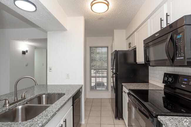 1BR,1BA-777SFT
