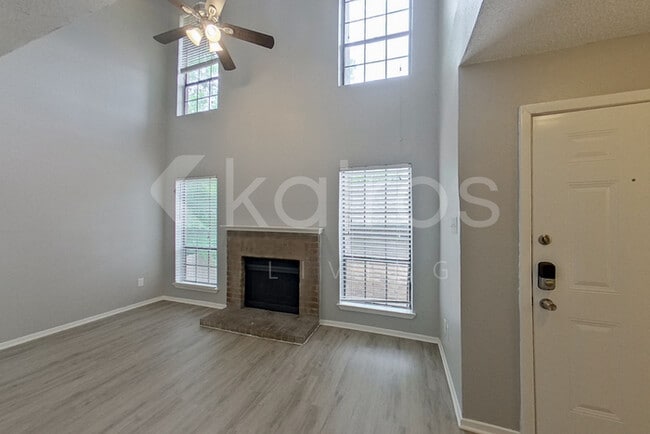 Photo - 2140 Woodnote Ln