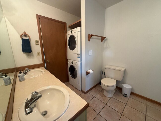 Photo - 1BD/1BA Steamboat Mountain Furnished Rental