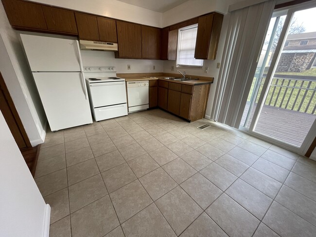 Photo - 3221 Woodward St