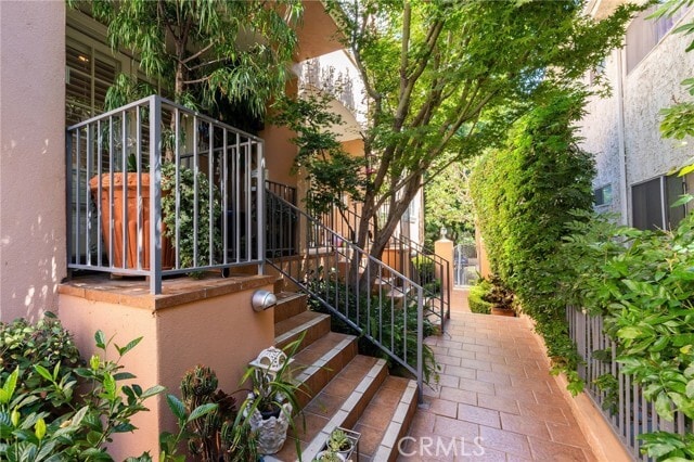 Photo - 1827 Barry Ave