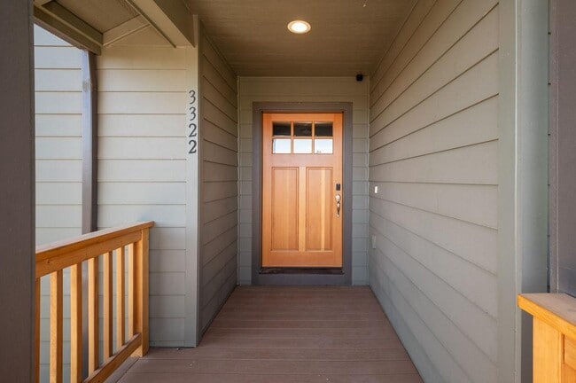 Photo - 3322 NW Birch Ave