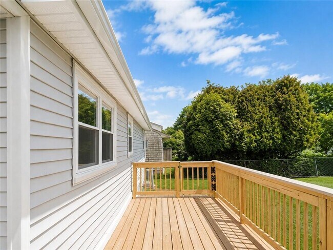 26 Durkin Dr